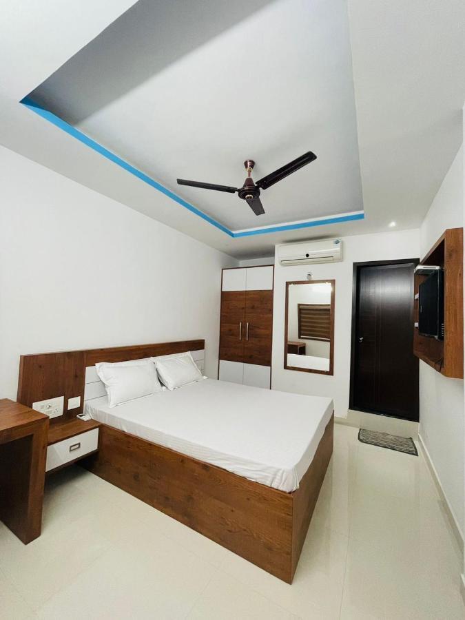 Zam Zam Residency Hotel Cheruppulasseri Exterior foto